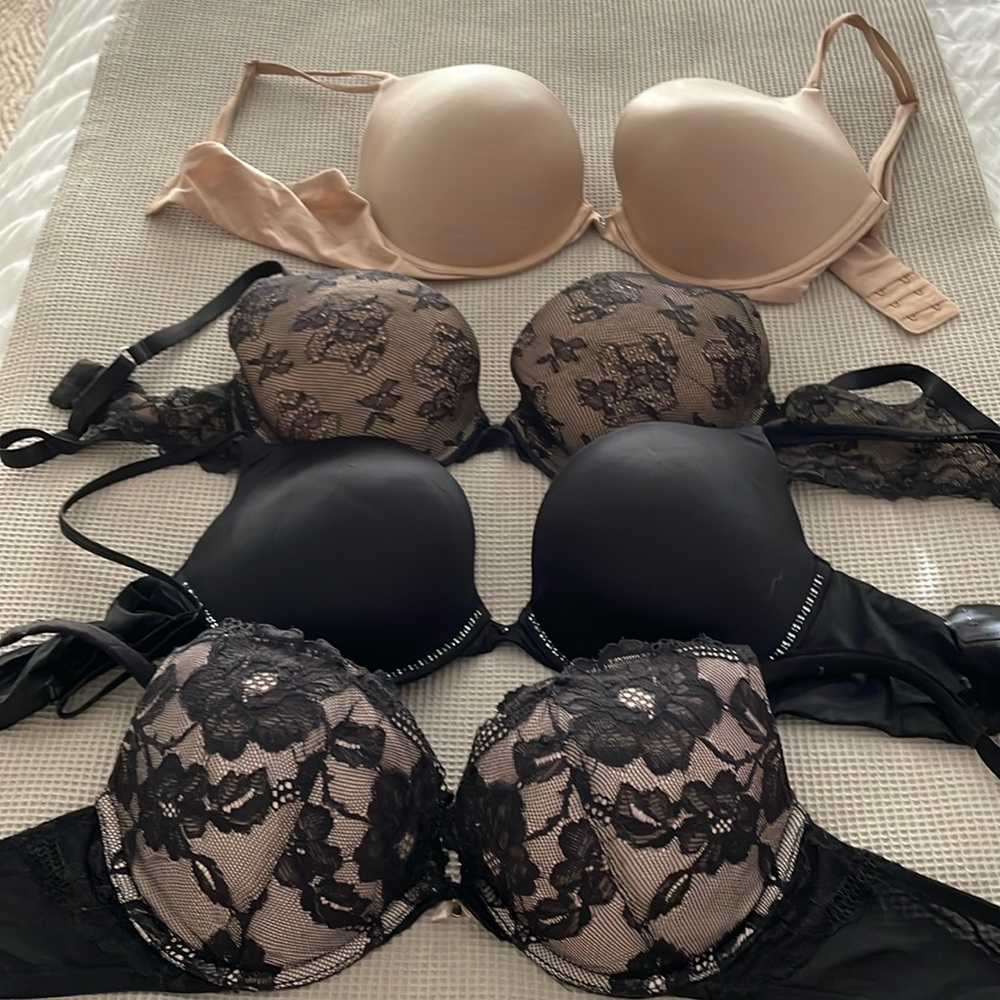 4 Victorias Secret Bras